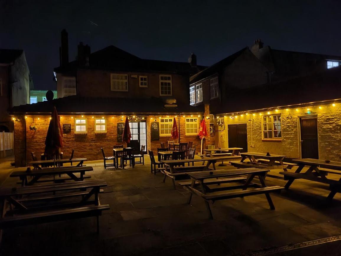 Gillygate Bar And Rooms Йорк Екстериор снимка